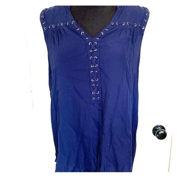 torrid Tops - Torrid Blue Sleeveless Top sz 0